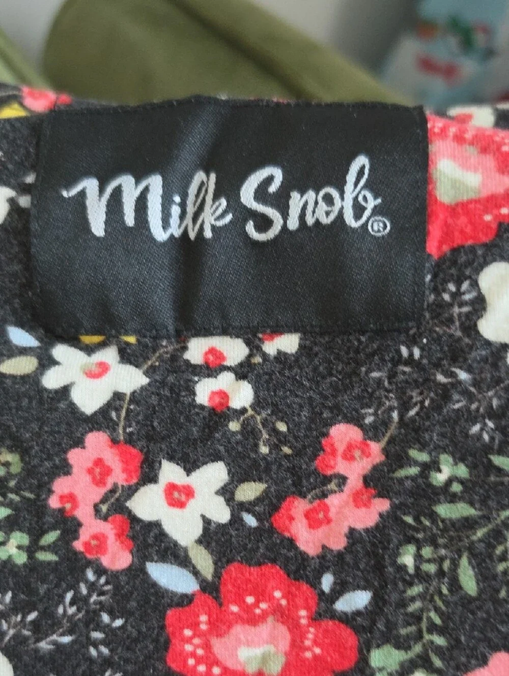 Milk Snob Floral Nursing Cover - Black with Pink & Red Flowers